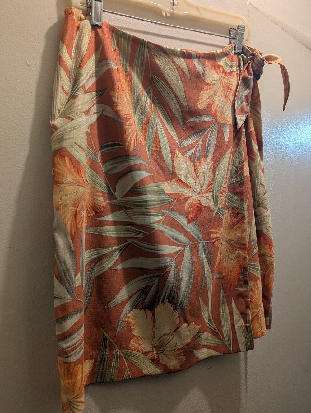 Tommy Bahama Vintage Silk Blend Terracotta Hawaiian Print Side Tie Wrap Skirt- L - Picture 6 of 12